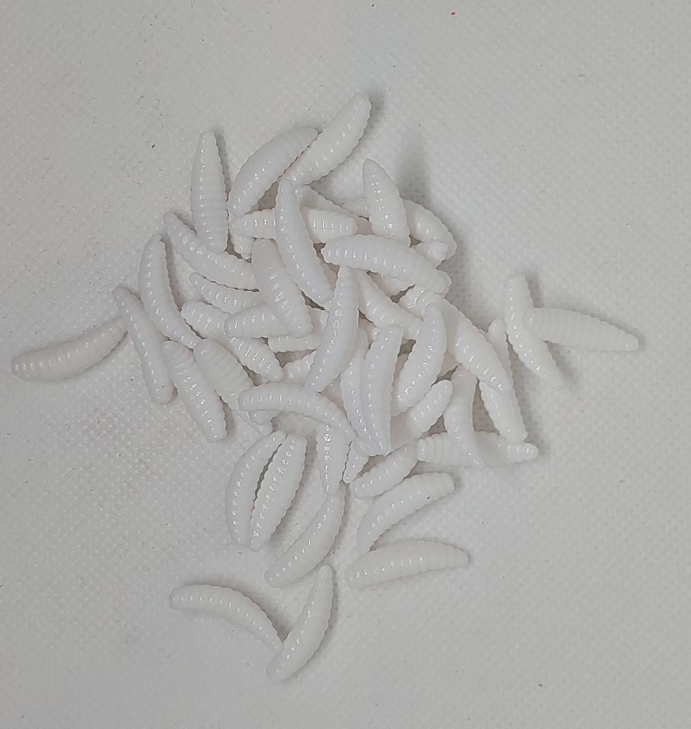 50PCS 2cm 0.3g Artificial Soft Grub Bait